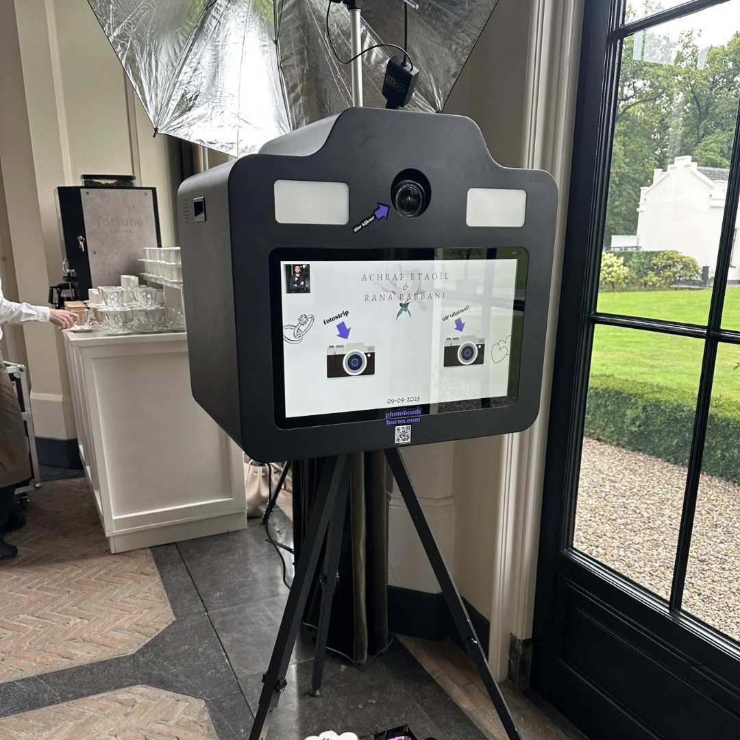 De photobooth zuil klaar voor gebruik