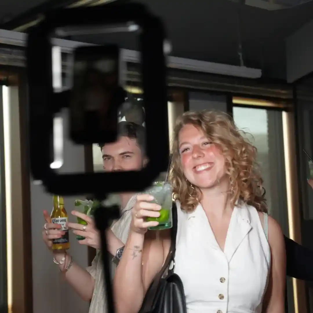 Caravan photobooth op straat